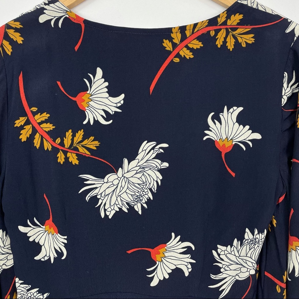 Cupcakes and Cashmere London Dress Size Small // Navy Floral Print Lace - Picture 7 of 8